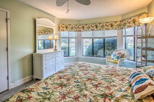Apartamento Beautiful Lakefront Condo - 5 Min Walk To Beach!