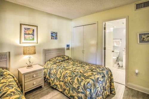 Apartamento Beautiful Lakefront Condo - 5 Min Walk To Beach!