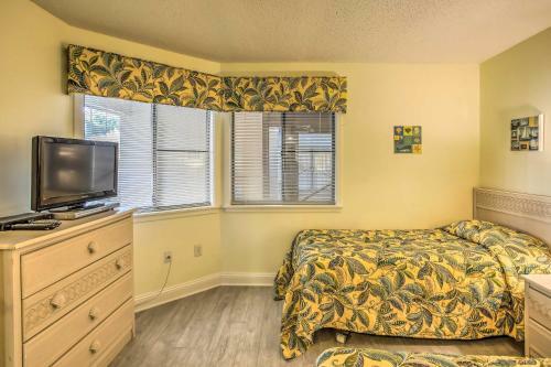 Apartamento Beautiful Lakefront Condo - 5 Min Walk To Beach!