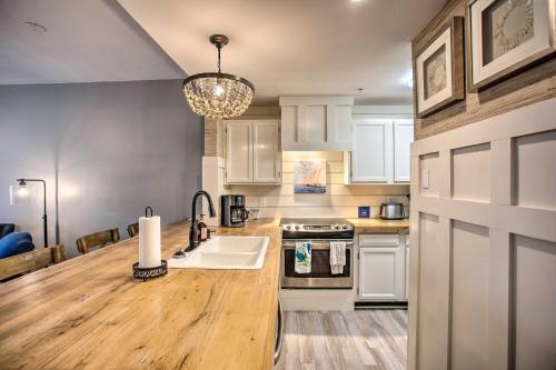 Apartamento Charming Condo - 3 Miles To Cherry Grove Beach!