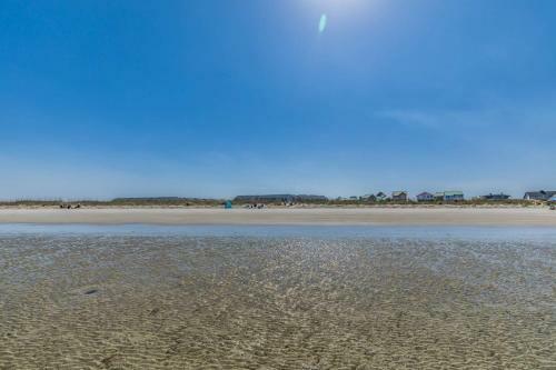 L 212 Harbor Island Condo