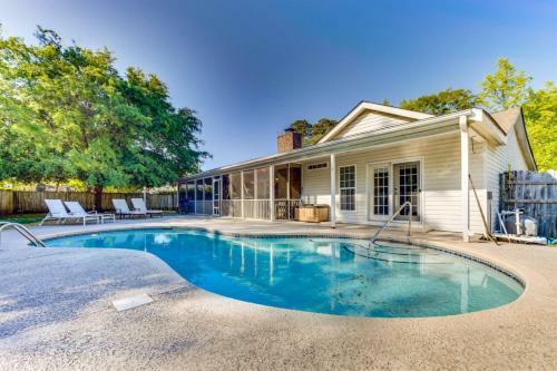 Cherry Grove Escape