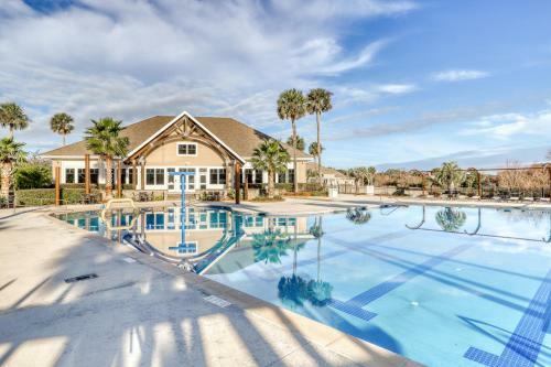 445 Golf Shores