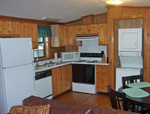 Lake Cabin Resort On Lake Marion In Santee