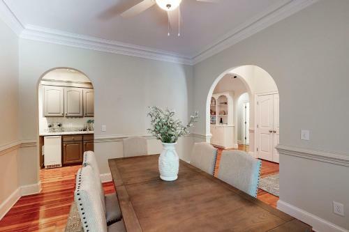 3074 Baywood