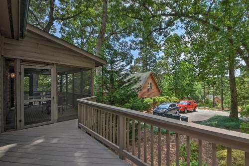 Spacious Family Retreat Steps To Lake Keowee