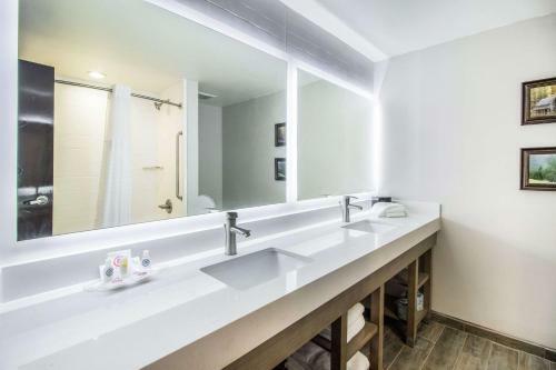 Hotel Comfort Suites