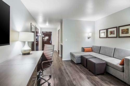 Hotel Comfort Suites