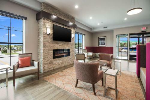 Hotel Comfort Suites
