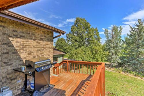 Rapid City House With Deck On Private 150-acre Estate