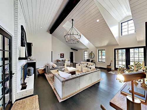 New Listing! Stunning Ranch Home On 10-acre Farm Home