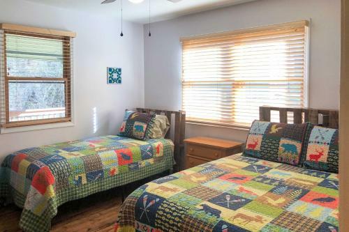 Cosby Cabin With 2 Porches, Deck And Game Room!