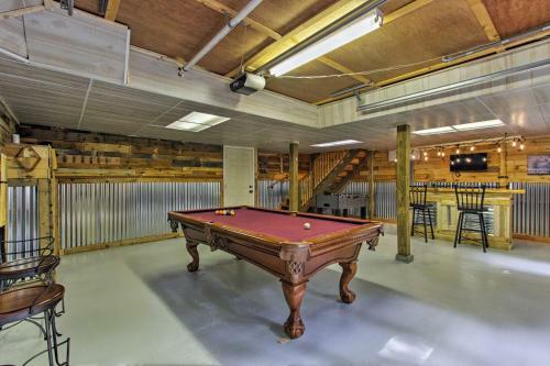 Cosby Cabin With 2 Porches, Deck And Game Room!