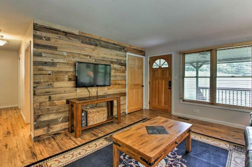 Cosby Cabin With 2 Porches, Deck And Game Room!