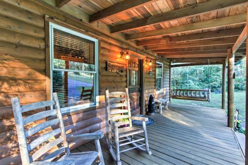 Pet-friendly Cosby Log Cabin With Backyard And Porch!
