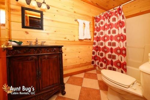Swimmin With Bears #375 By Aunt Bug's Cabin Rentals