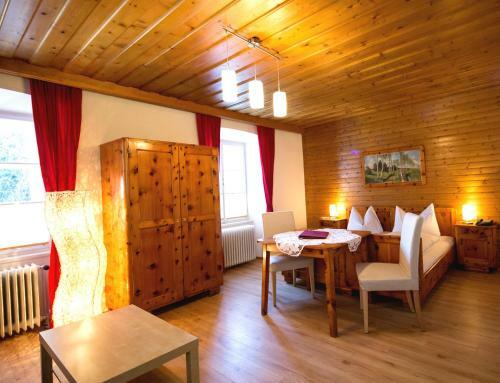 Hostal Gasthof Post