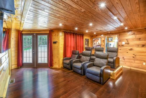 Smokystays Heated&private Swim Spa Cabin