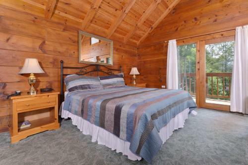Zen Garden #1523 By Aunt Bug's Cabin Rentals
