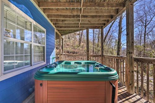 Bare Necessities Cabin 1 Mi To Ober Gatlinburg!