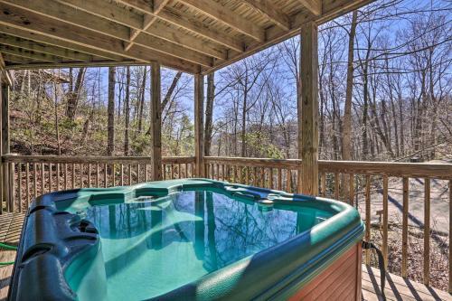 Bare Necessities Cabin 1 Mi To Ober Gatlinburg!