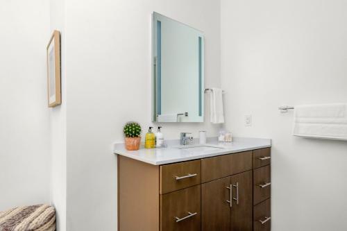Apartamento Illume - Upscale Gulch View Getaway - Corner Unit Condo