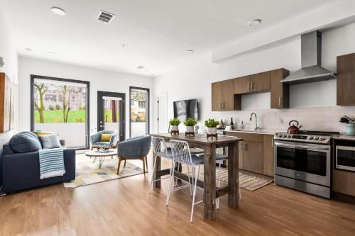 Apartamento Illume - Upscale Gulch View Getaway - Corner Unit Condo