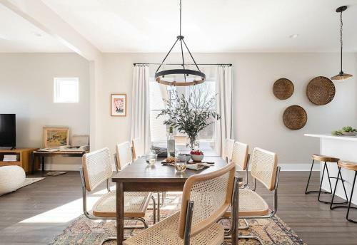 Cherokee Buyout 2 - Sleeps 20! 2 Unit Buyout!