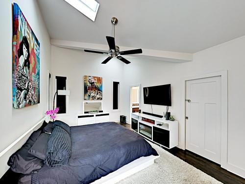 Modern Weho Townhouse Apt 8 Townhouse