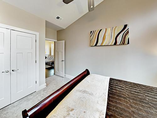 Modern Weho Townhouse Apt 8 Townhouse