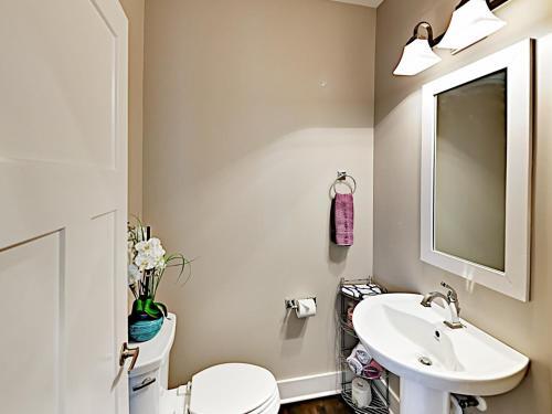 Modern Weho Townhouse Apt 8 Townhouse