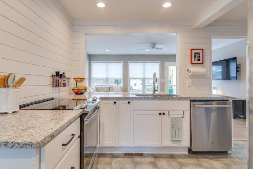 New Listing! Remodeled Getaway In Eclectic Enclave Home