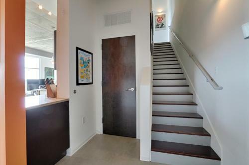 Spectacular Views In Contemporary Two Story Condo