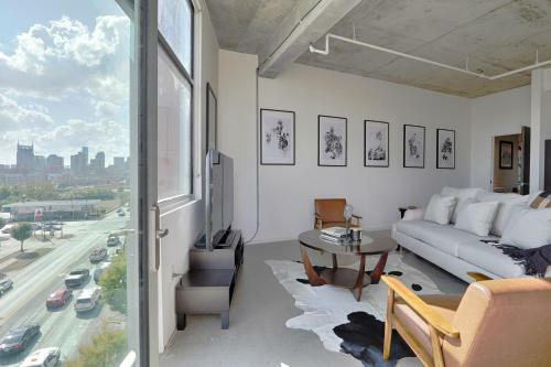 Spectacular Views In Contemporary Two Story Condo