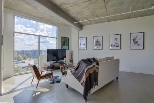 Spectacular Views In Contemporary Two Story Condo