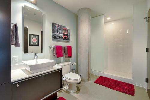 Spectacular Views In Contemporary Two Story Condo