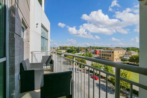 Spectacular Views In Contemporary Two Story Condo
