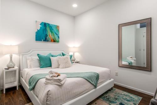 Apartamento Illume - 2 Ultramodern Suites - Courtyard Pool Condo