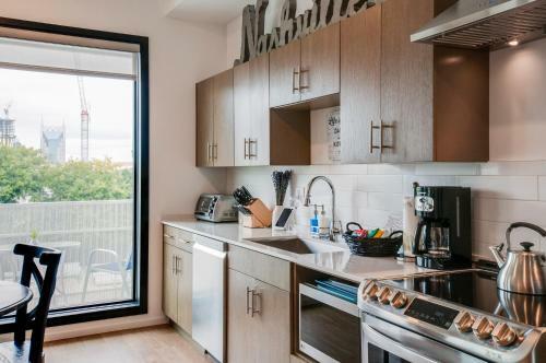 Apartamento Illume - Chic Resort Community - Skyline Balcony Condo