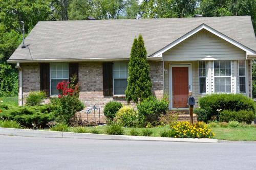 Lively E Nashville Pad 1 Block To Dine, Shop