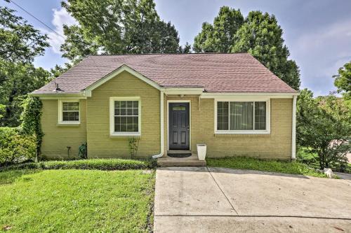 Nashville Home With Deck About 5 Miles To Broadway!