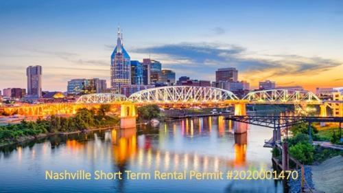 Apartamento Illume - All-suite Corner Unit Overlooking Pool Condo