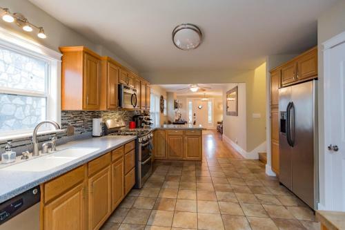 Red Nashville Beauty 3bd/2bt - 12min From Downtown