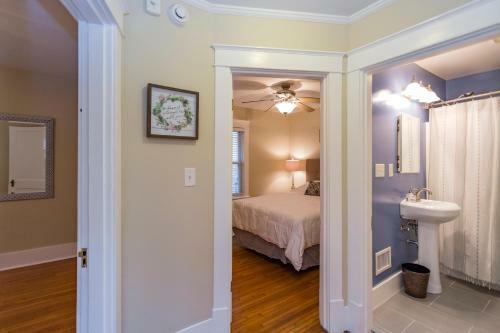 Red Nashville Beauty 3bd/2bt - 12min From Downtown
