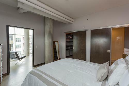 New! Modern And Spacious Nashville Corporate Condo