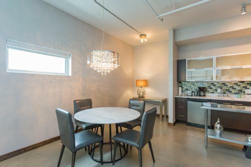 New! Modern And Spacious Nashville Corporate Condo