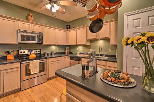 Spacious Nashville Townhome - 1 Mi To Dtwn