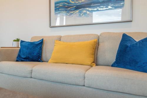 Apartamento Illume - Sleek Guch View Escape - Corner Unit Condo