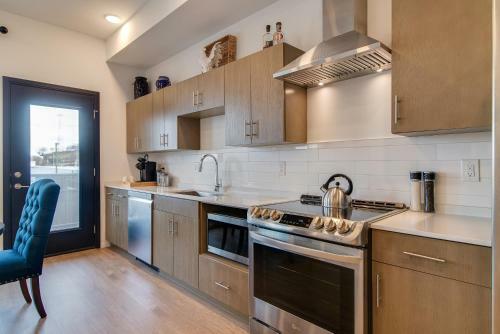 Apartamento Illume - Sleek Guch View Escape - Corner Unit Condo