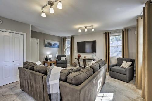 Updated Home With Patio And Yard - Walk To Music Row!